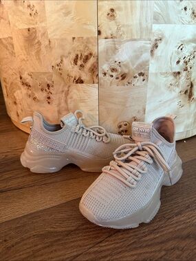 NEW Steve Madden Sneakers